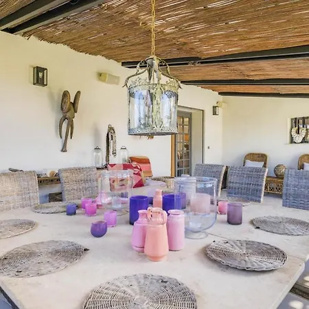 Ideal *